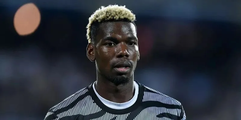 Thông tin mới mất về sự trở lại của tiền vệ Pogba